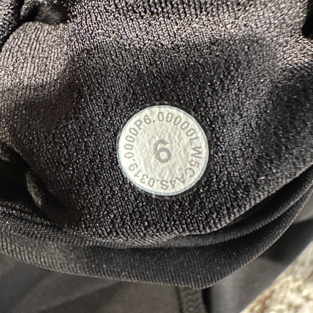 lululemon🍋Black Wunder Under High-Rise Tight *Flocked 28” - Picture 2 of 8